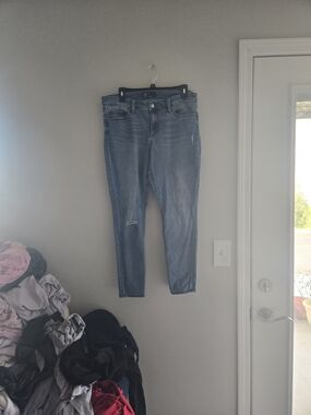 GAP Women’s Light Blue Distressed Jean Leggings 31R